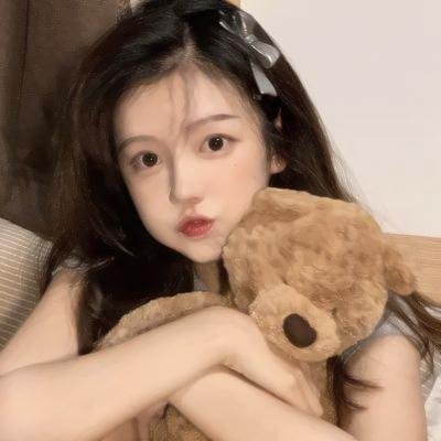 属于她们的片刻